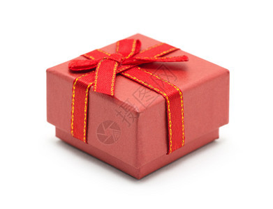 白色背景的红礼品盒图片