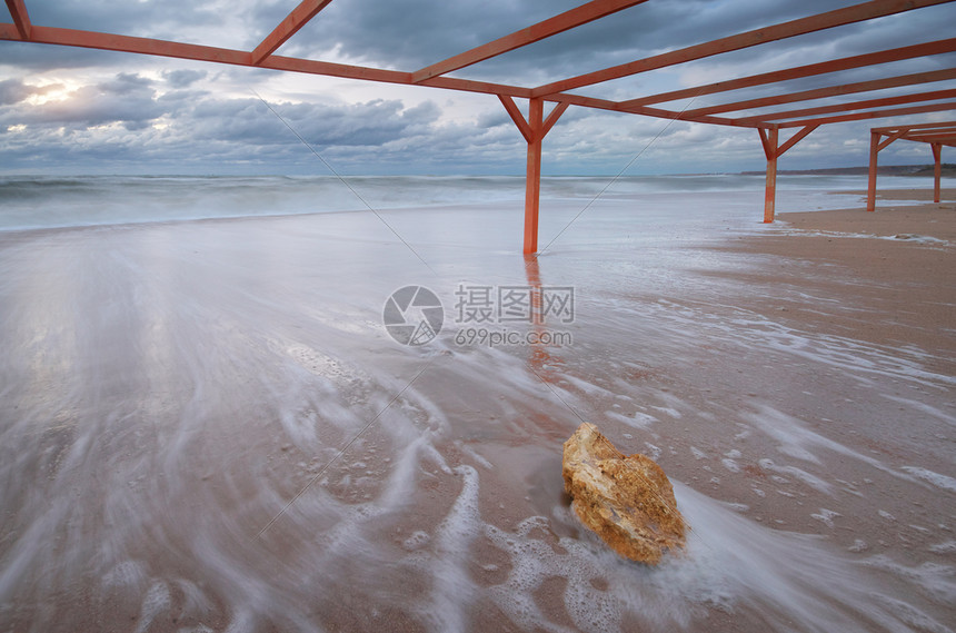 海滩上的暴风雨大自然的构成图片