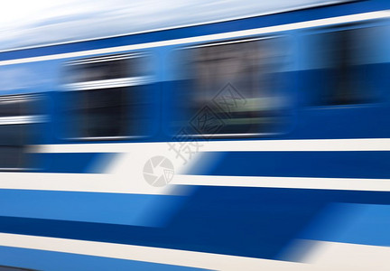 蓝速度列车在动图片