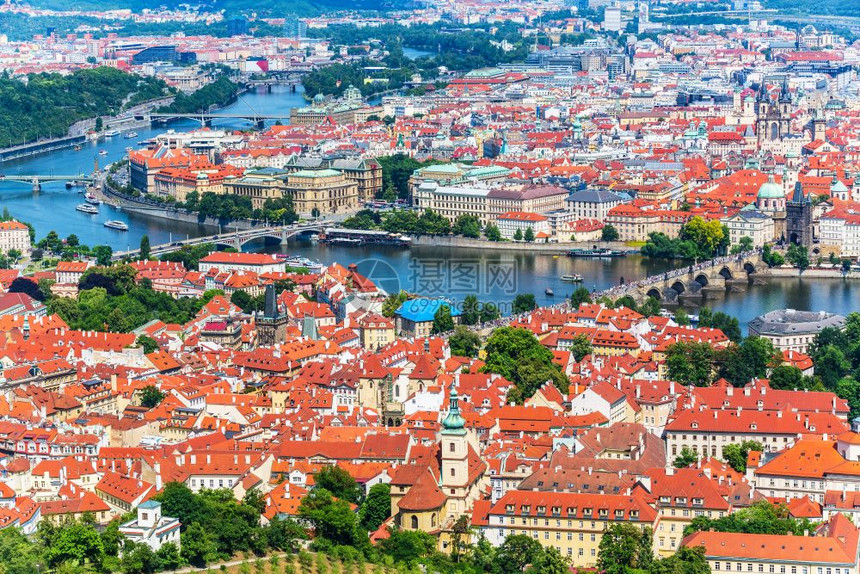 捷克布拉格旧城建筑航拍风景图片