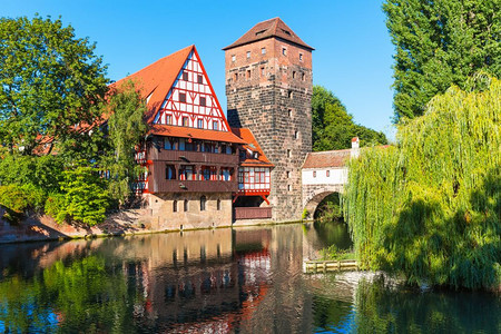 德国纽伦堡旧城建筑的景象夏季图片