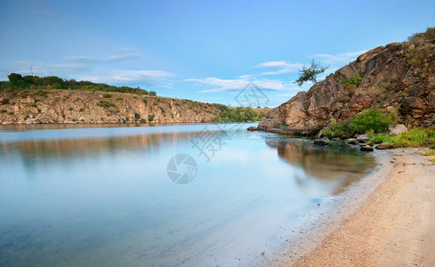 春天时河水自然构成图片素材