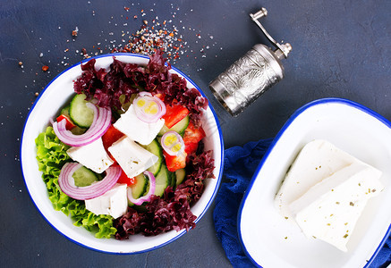 Greek沙拉配有Feta和蔬菜的沙拉图片
