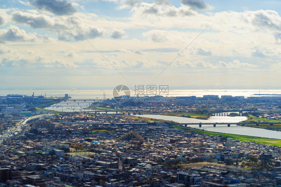 东京公寓在市景背中的空象亚洲智能城市住宅区有河流中午的建筑物图片