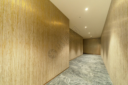 空木房走廊墙壁和石头大理地板室内设计装饰背景图片