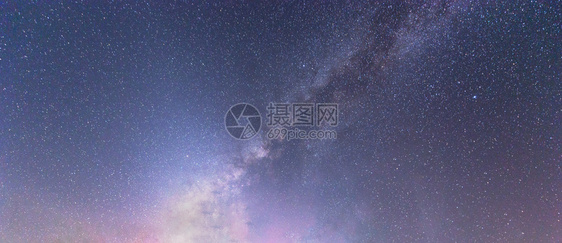 银河系夜空和宇宙间背景有恒星图片