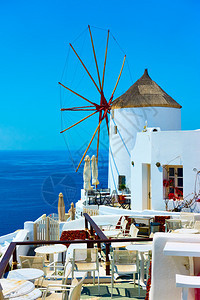 希腊圣托里尼奥亚村白风车图片