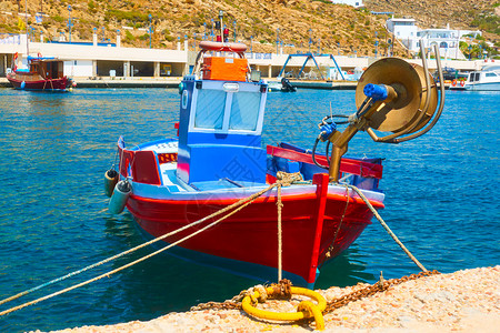 渔船码头希腊米科诺斯港小型渔船背景