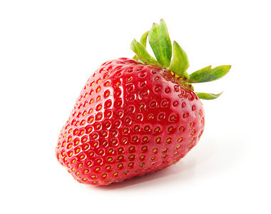 白色背景上隔离的草莓图片