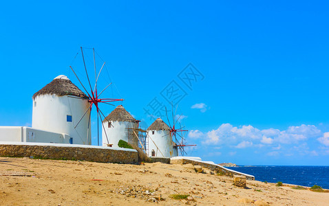 希腊Mykonos岛海岸著名的旧风车您自己的文字空间图片