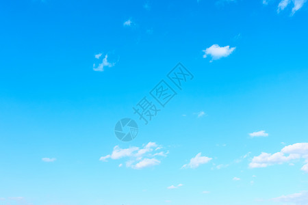 几乎清空的蓝天带有您文本空间的背景图片素材