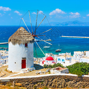 希腊CycladesMykonos岛白色希腊风绒有稻顶图片