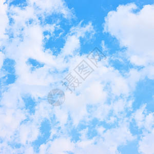 云度蓝天空和白云可作为背景图片