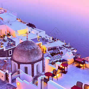 希腊圣托里尼日落Thira镇和爱琴海图片
