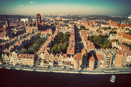 波兰格但斯克老城的空中景观波兰迈迪瓦尔建筑格但斯克老城的空中景观图片