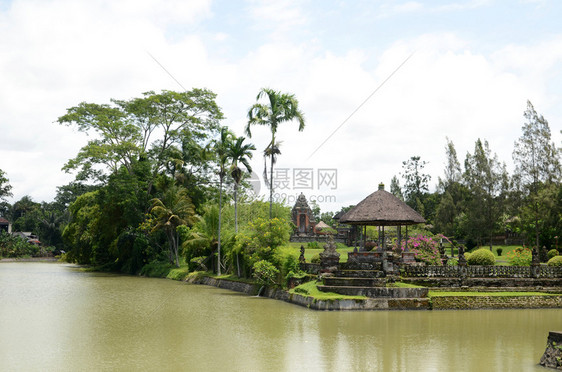 TamanAyunTemple印度尼西亚巴厘孟圭帝国的皇家寺庙图片