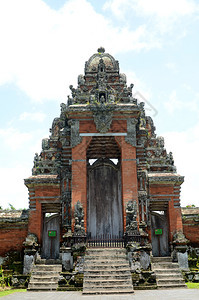 印度尼西亚巴厘的PuraTamanAyun寺门图片
