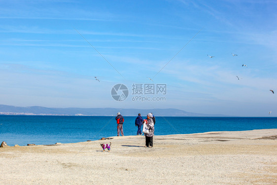 保加利亚Pomorie2019年3月日穿过城市中心地带的春天之行图片