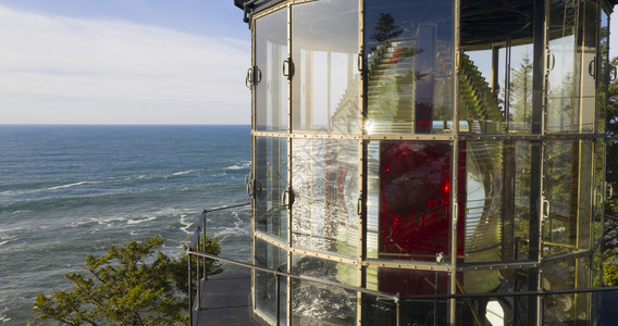 Meares角俄勒冈海岸玻璃门房屋空中观察背景图片