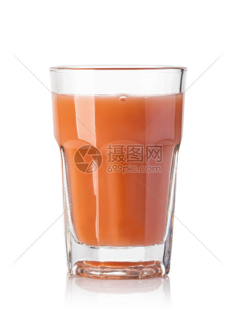白色背景的果汁杯子图片