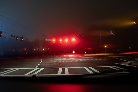 高速公路夜景图片