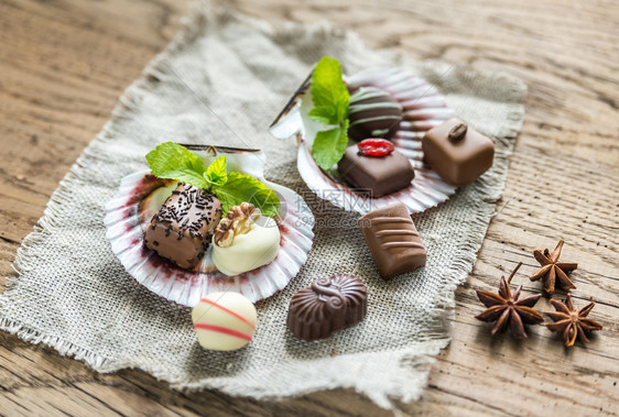 瑞士巧克力糖图片