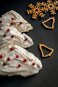奶香蔓越莓蛋糕美树圣诞背景