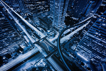 Sathorn路口或汽车交通汇处的空中视图图片