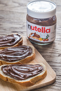 SUMYUKRAINENoV32016年Nutella栗子扩散罐Nutella是意大利Ferrero公司生产的甜制栗子可品牌图片