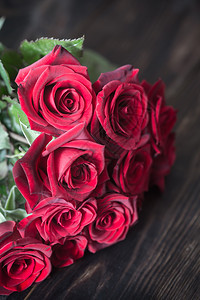 红色玫瑰花团图片