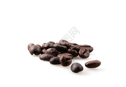 白背景咖啡豆图片