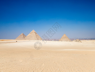 埃及开罗的金字塔和美丽吉萨天空图片