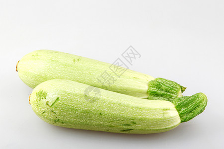 白色背景的新鲜蔬菜Zucchini图片