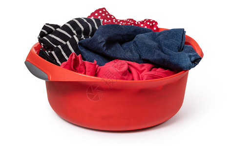 红色塑料洗涤碗衣服与白色背景隔绝红色塑料洗碗衣服与图片