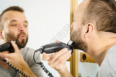 胡子人用电动刮刀子图片