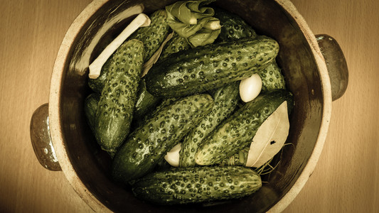 吃泡菜小茴香腌制的高清图片