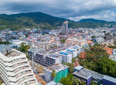 夏季巴东海滩普吉岛和的空中景象图片