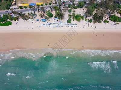 夏季巴东海滩普吉岛和的空中景象图片