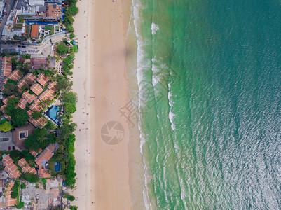 夏季巴东海滩普吉岛和的空中景象图片