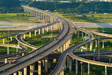 台北高速公路绿色建筑概念图片