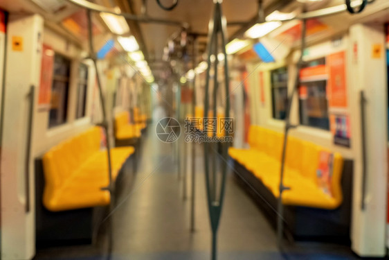 公共运输列车地铁或内部空的模糊背景图片