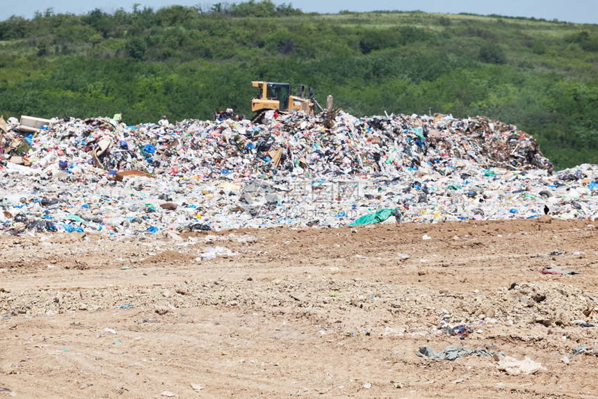 垃圾填埋场的市政垃圾倾倒场环境污染图片