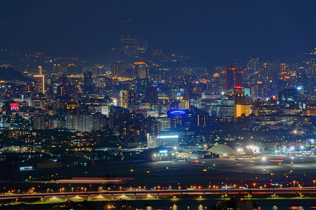 台北市中心夜景图片