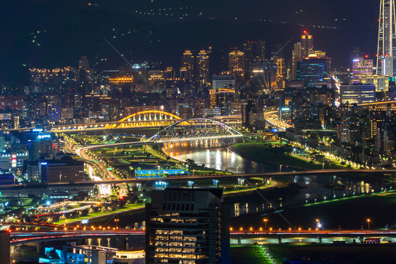 台北市中心夜景图片