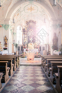 德国巴伐利亚一个小洛克教堂的内部事务图片