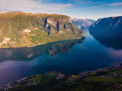 Aurlandsfjordfjord地貌挪威斯堪的纳维亚旅游路线挪威AurlandsfjelletFjord地貌挪威Aurlan图片