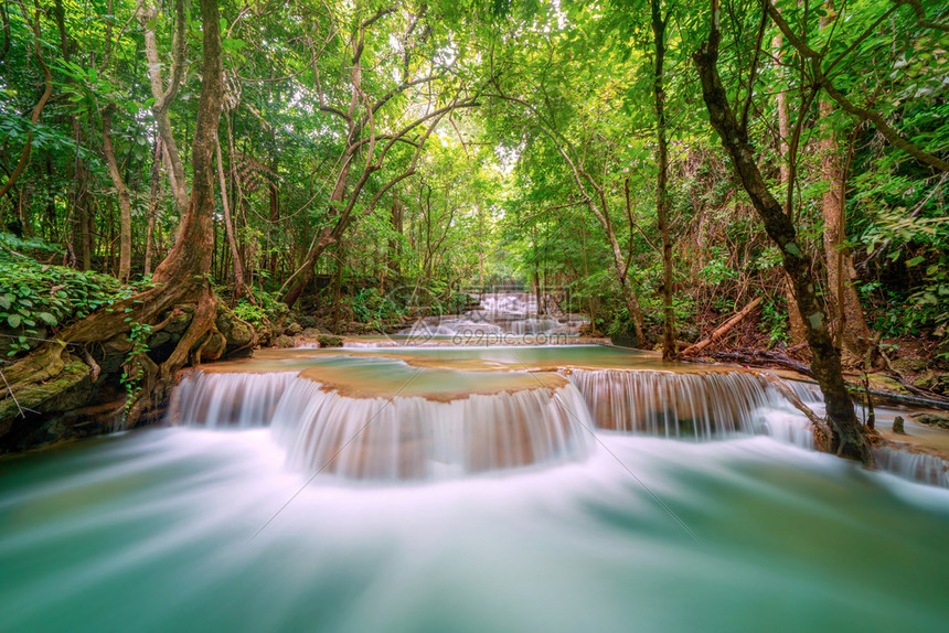 huaymaekhaminwaterfallkanchanaburi地区自然景观位于泰国用度假和