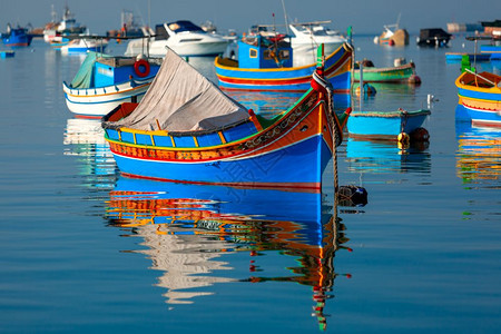 马耳他萨克斯洛Marsaxlokk马耳他萨克斯洛Marsaxlok海洋渔业村LuzzuMarsaxlok图片