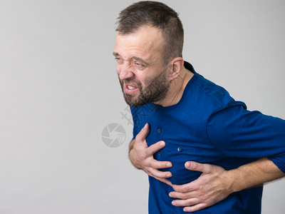 男人症状患有心脏病的男子背景