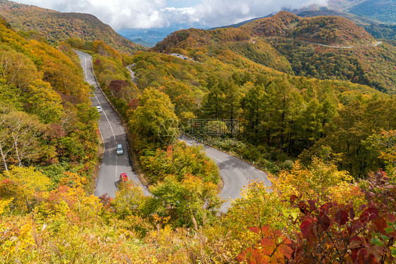 日本福岛的秋叶山图片